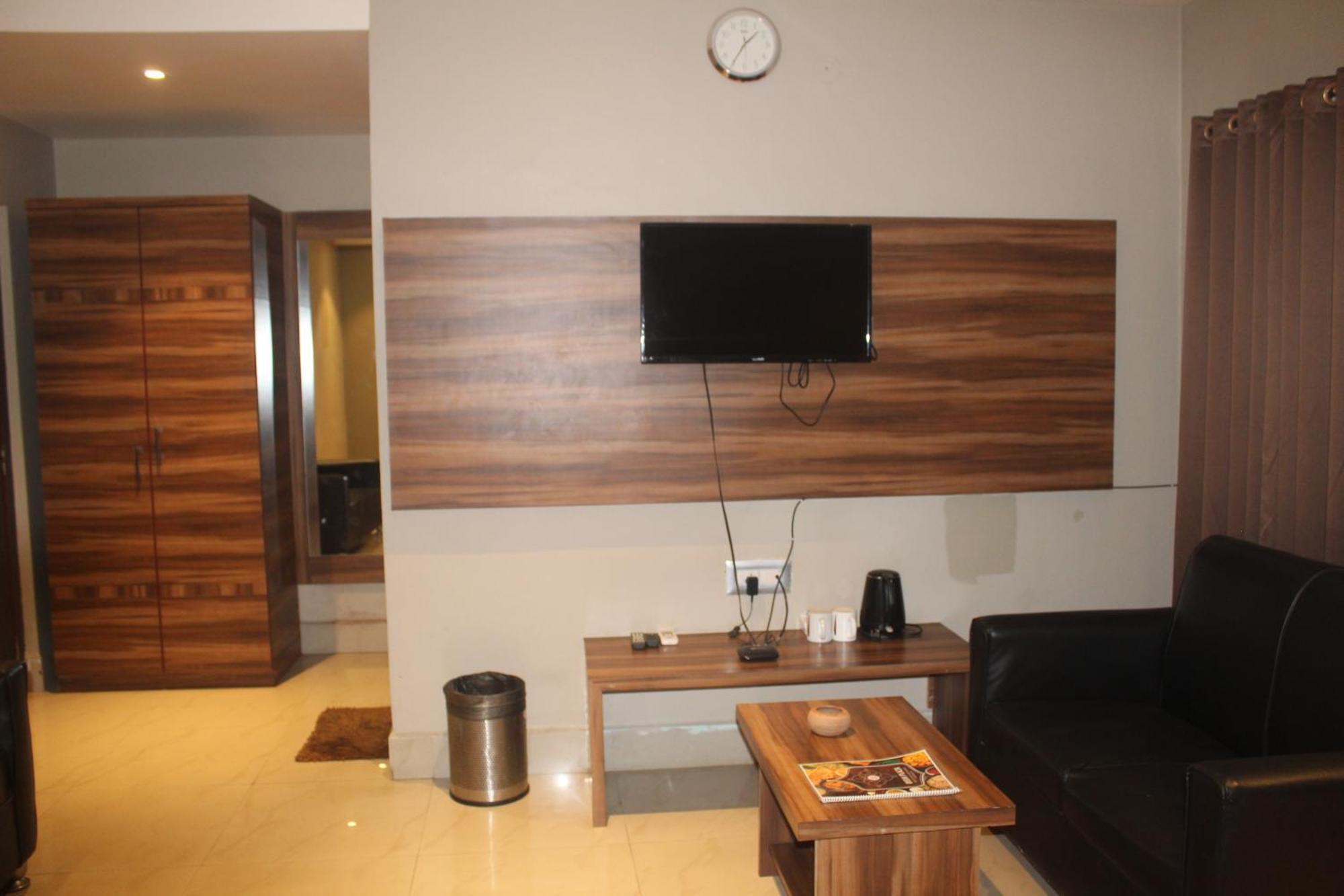 Hotel Oishi Plaza Mukutmanipur Екстер'єр фото