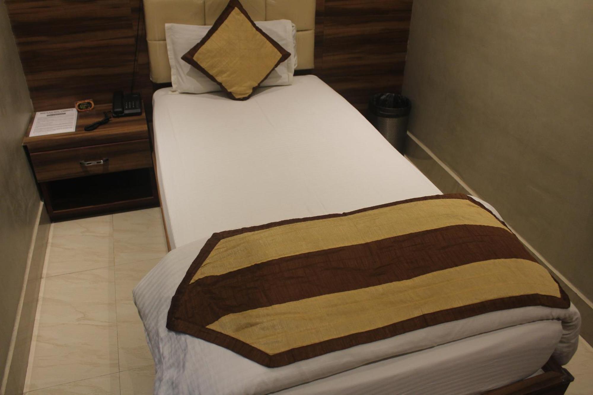Hotel Oishi Plaza Mukutmanipur Екстер'єр фото