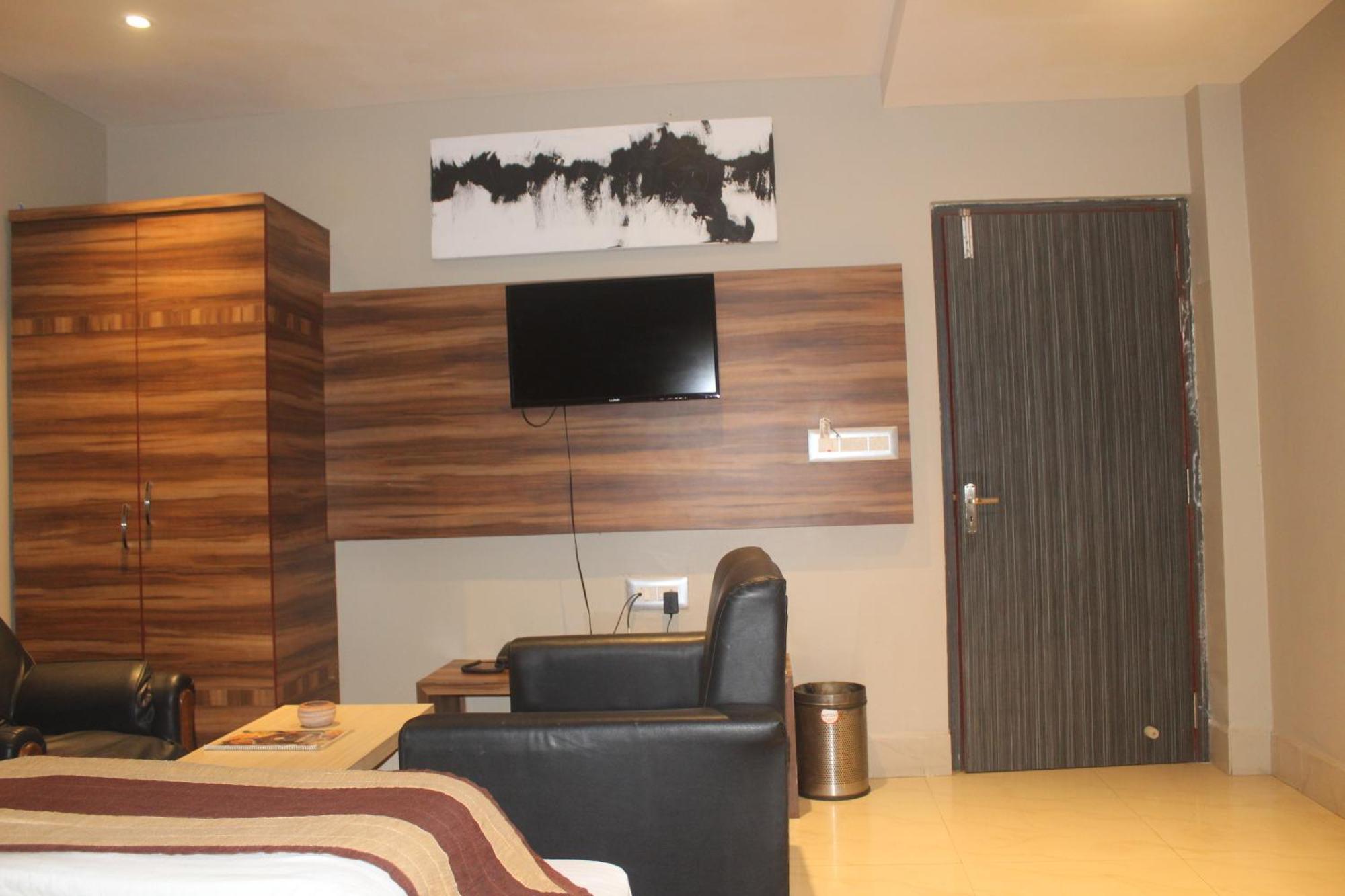 Hotel Oishi Plaza Mukutmanipur Екстер'єр фото